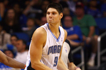 离开充满担 离开充满担